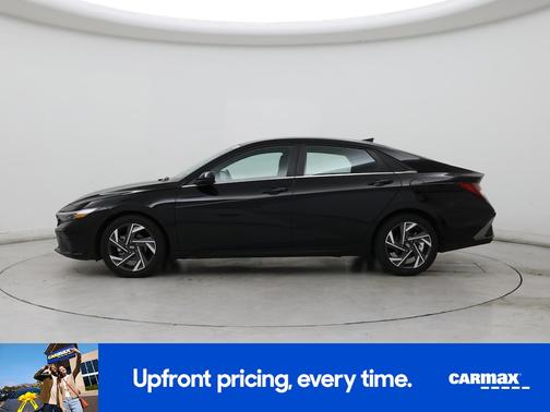 Black 2025 Hyundai ELANTRA SEL Convenience