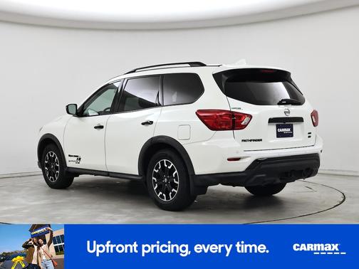 White 2020 Nissan Pathfinder SV