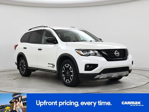 White 2020 Nissan Pathfinder SV