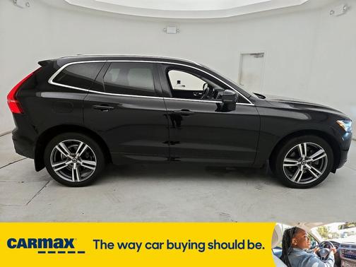 2021 Volvo XC60 T6 Momentum