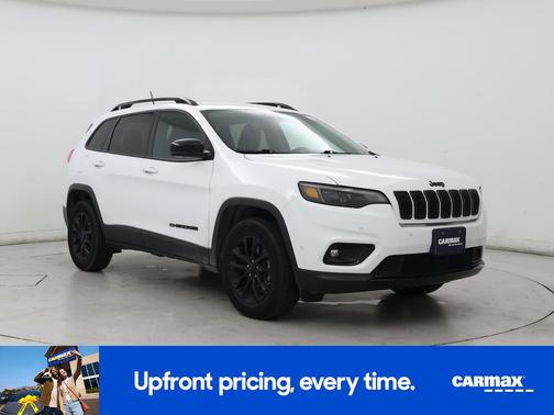 White 2023 Jeep Cherokee Altitude Lux