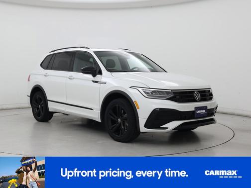 White 2023 Volkswagen Tiguan SE R-Line Black