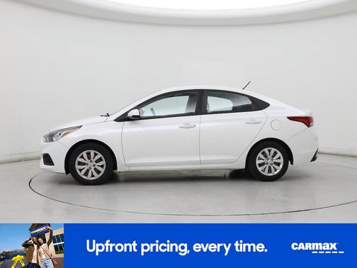 White 2019 Hyundai Accent SE