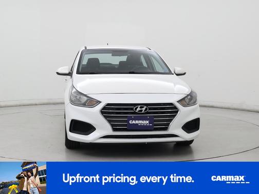 White 2019 Hyundai Accent SE
