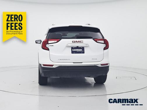 White 2023 GMC Terrain SLT