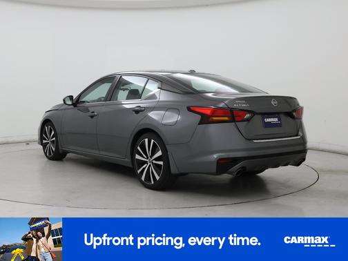 Gray 2022 Nissan Altima SR