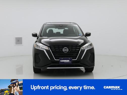 Black 2022 Nissan Kicks S