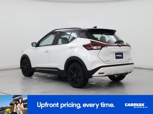 White 2023 Nissan Kicks SR