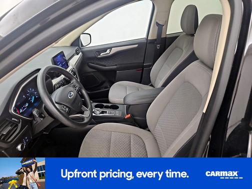 Black 2020 Ford Escape SE