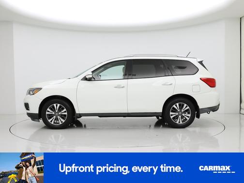 White 2017 Nissan Pathfinder S