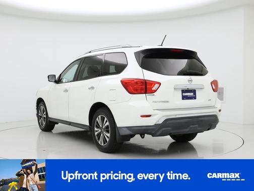 White 2017 Nissan Pathfinder S