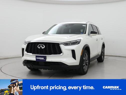 White 2023 INFINITI QX60 Luxe