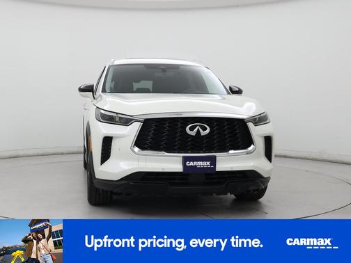 White 2023 INFINITI QX60 Luxe