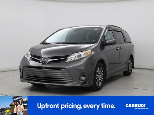 2018 Toyota Sienna XLE