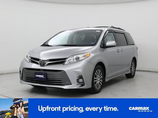 2020 Toyota Sienna XLE