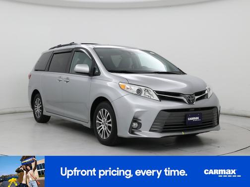 2020 Toyota Sienna XLE