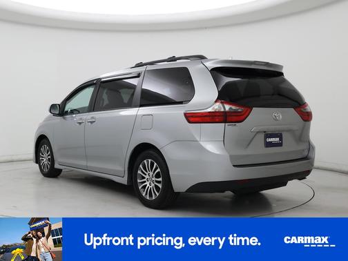 2020 Toyota Sienna XLE