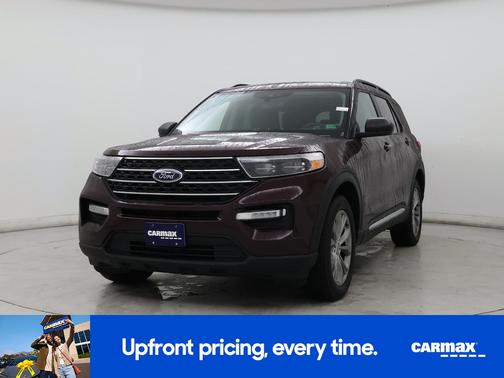 Burgundy 2022 Ford Explorer XLT