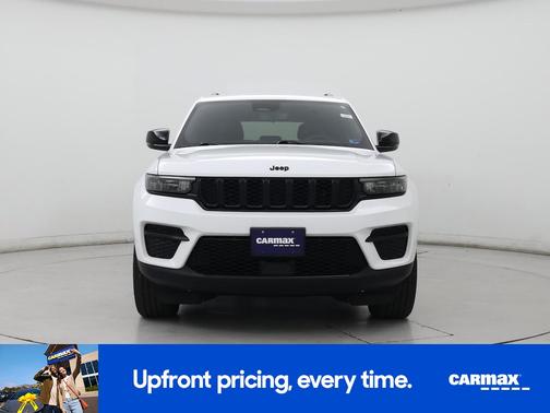 White 2023 Jeep Grand Cherokee Altitude