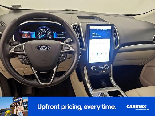 White 2021 Ford Edge Titanium
