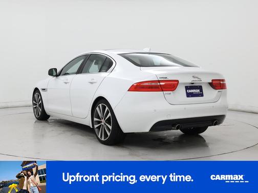 2017 Jaguar XE Prestige