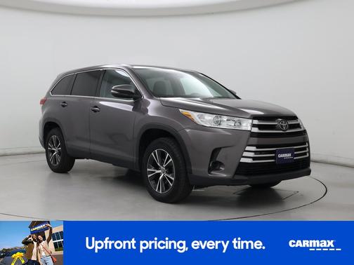 Gray 2019 Toyota Highlander LE