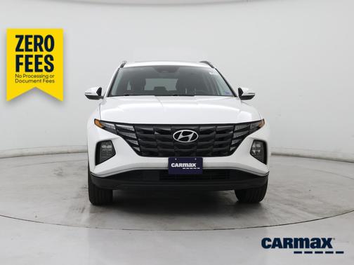 White 2023 Hyundai TUCSON SEL
