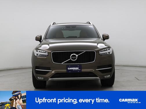 2017 Volvo XC90 T6 Momentum
