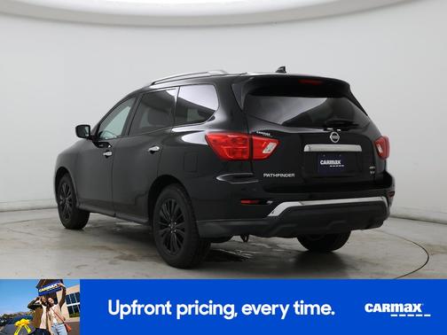 2019 Nissan Pathfinder SV