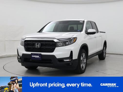White 2025 Honda Ridgeline RTL