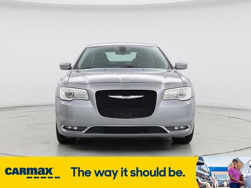 2018 Chrysler 300 Touring L