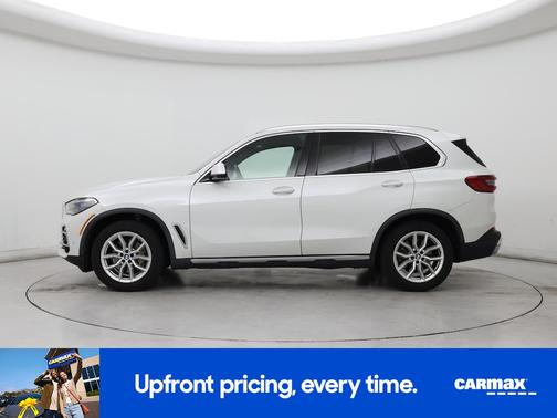 White 2019 BMW X5 xDrive40i