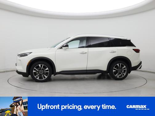 White 2023 INFINITI QX60 Luxe