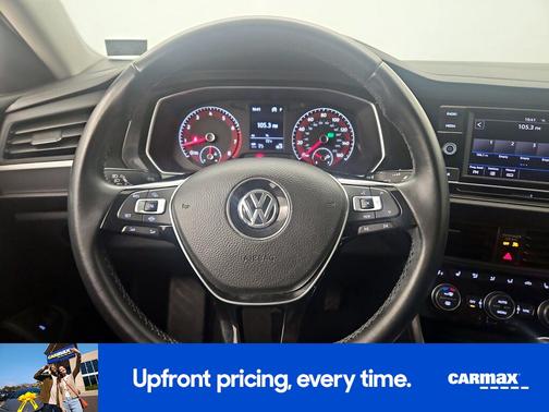 Gray 2019 Volkswagen Jetta SE