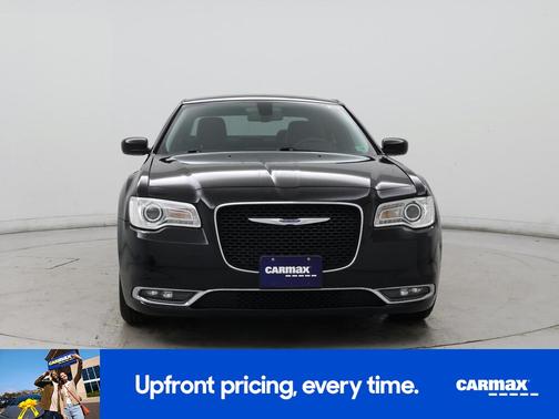 2019 Chrysler 300 Touring