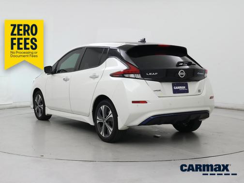 White 2022 Nissan Leaf SV Plus
