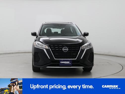 Black 2023 Nissan Kicks SV