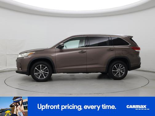 Brown 2017 Toyota Highlander XLE