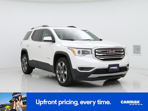 White 2017 GMC Acadia SLT