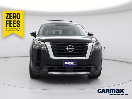 Black 2023 Nissan Pathfinder SL