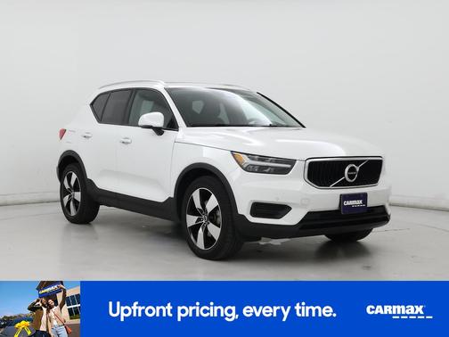 2020 Volvo XC40 T5 Momentum