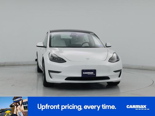Pearl 2023 Tesla Model 3