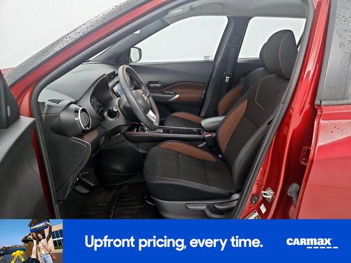 2022 Nissan Kicks SR