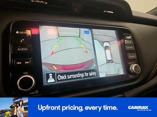 2022 Nissan Kicks SR