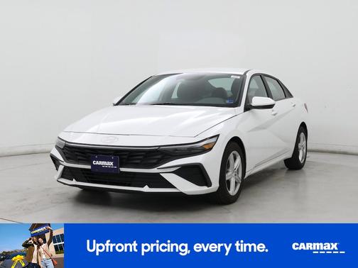 White 2024 Hyundai ELANTRA SEL