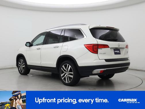 White 2018 Honda Pilot Touring