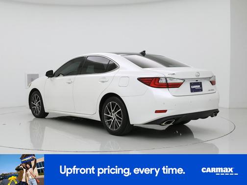 White 2017 Lexus ES 350