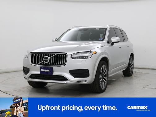 2022 Volvo XC90 T6 Momentum