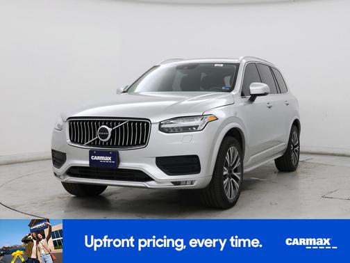 2022 Volvo XC90 T6 Momentum