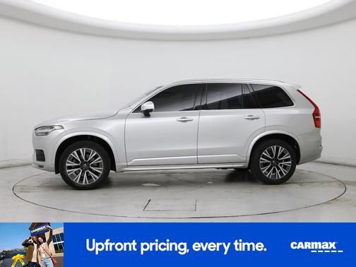 2022 Volvo XC90 T6 Momentum